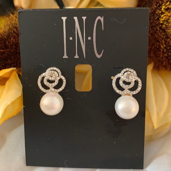 NWT! INC Rose & Pearl Earrings - Picture 2 of 7
